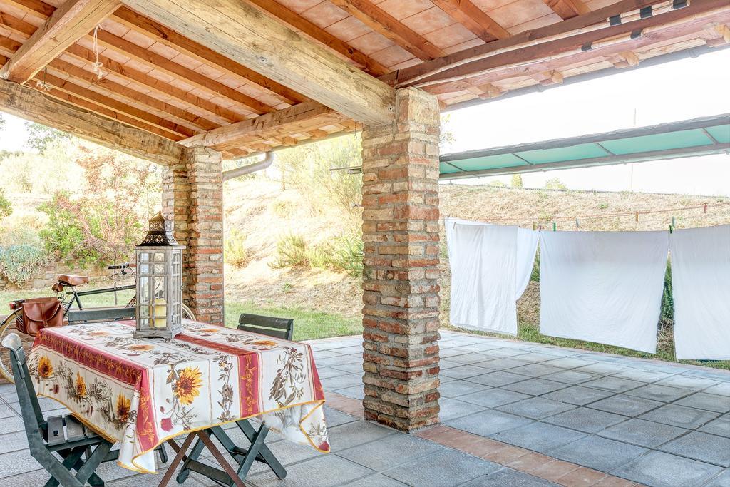 Agriturismo Il Poggiarello Foiano Della Chiana Luaran gambar