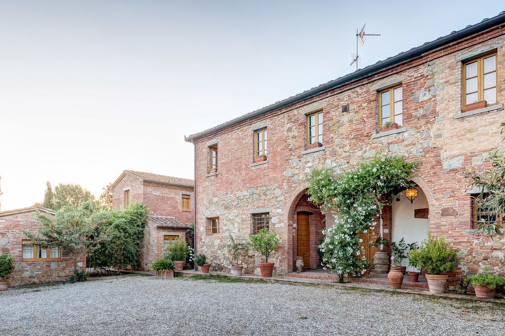 Agriturismo Il Poggiarello Foiano Della Chiana Luaran gambar