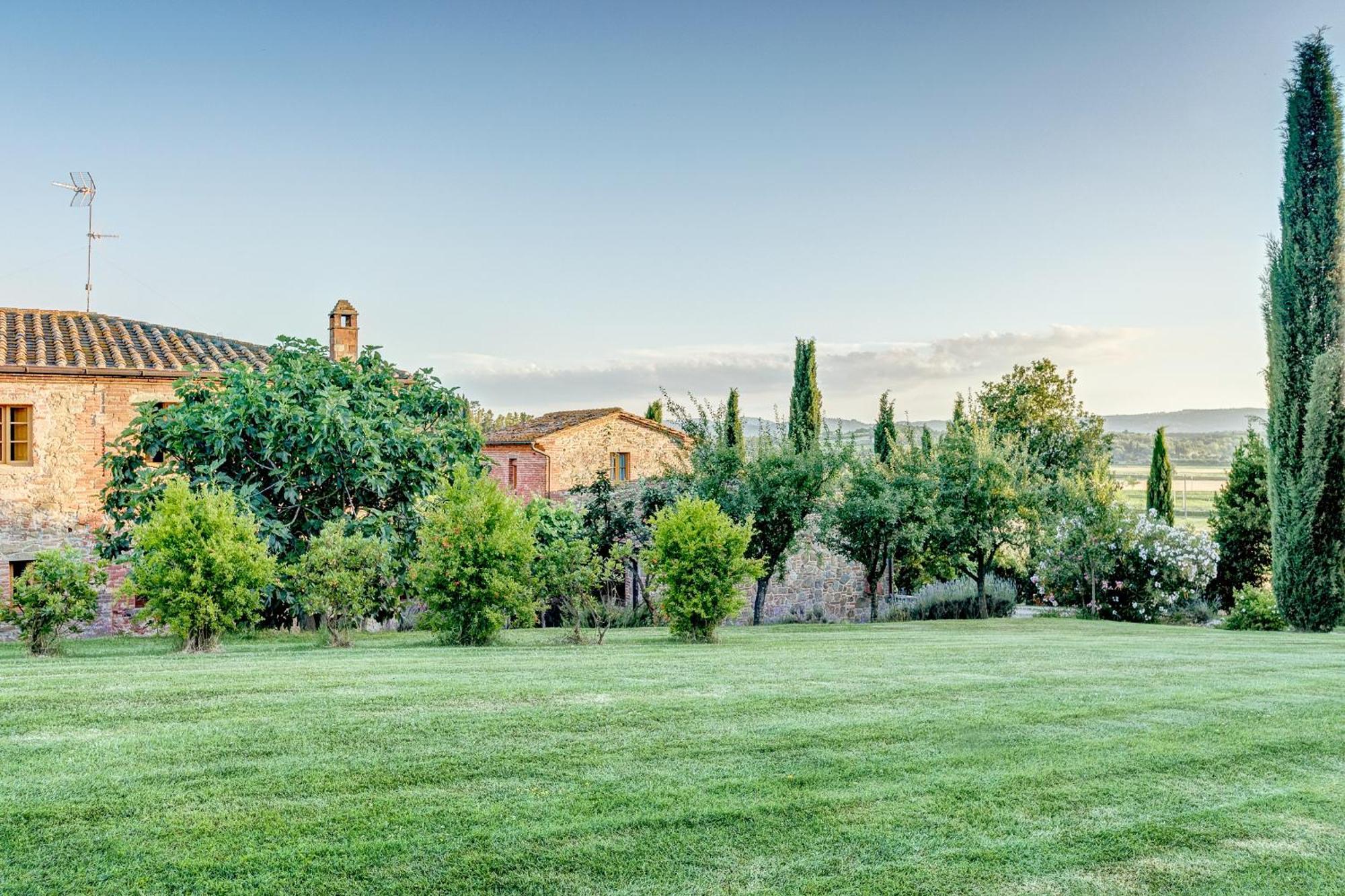 Agriturismo Il Poggiarello Foiano Della Chiana Luaran gambar