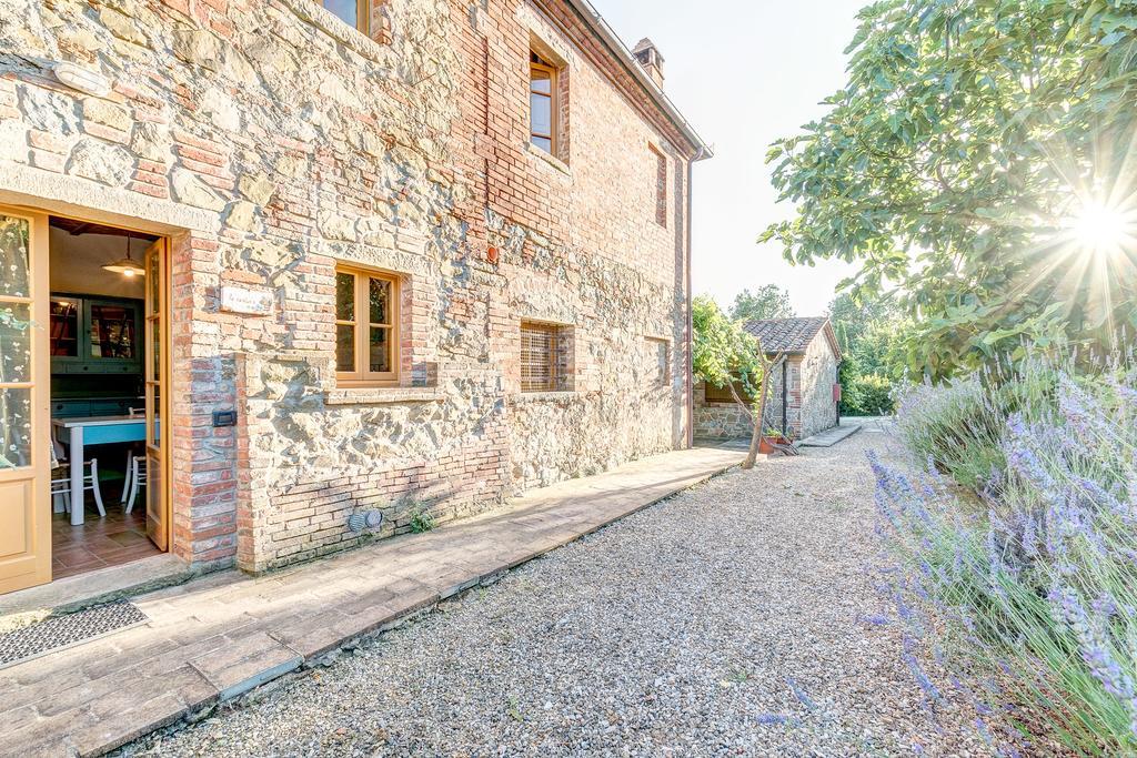 Agriturismo Il Poggiarello Foiano Della Chiana Luaran gambar