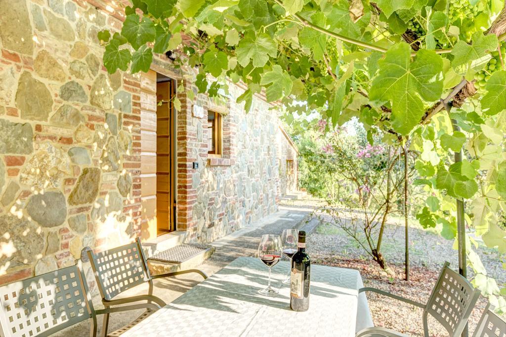Agriturismo Il Poggiarello Foiano Della Chiana Luaran gambar