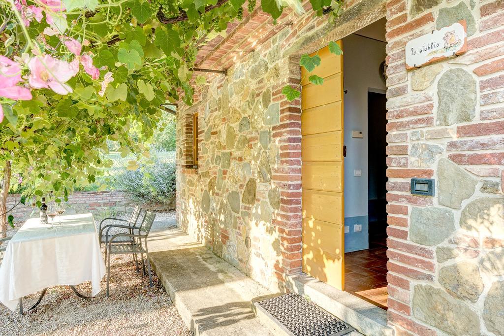 Agriturismo Il Poggiarello Foiano Della Chiana Luaran gambar